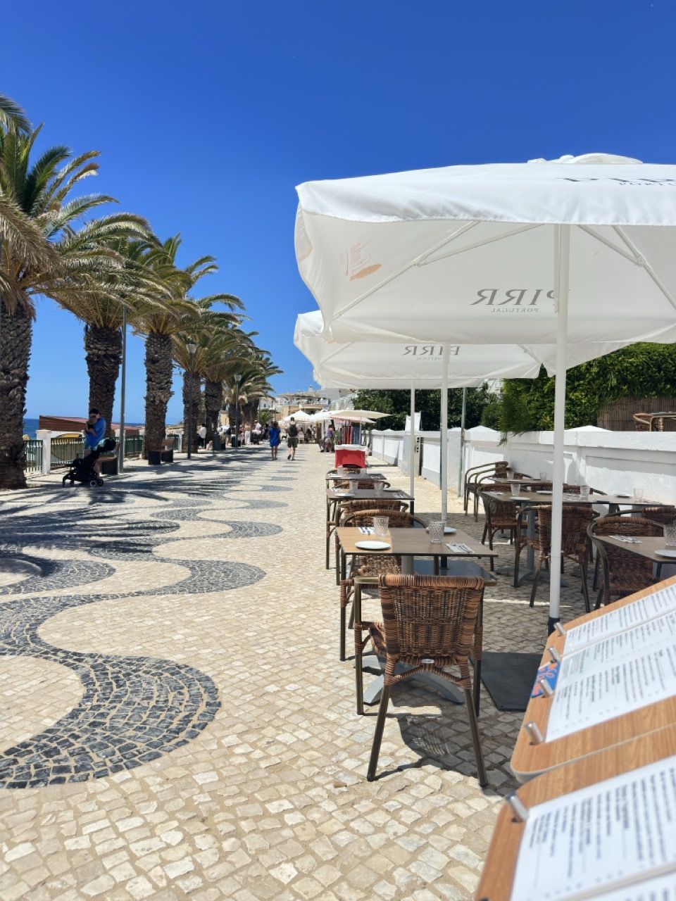 Calçada portuguesa da esplanada